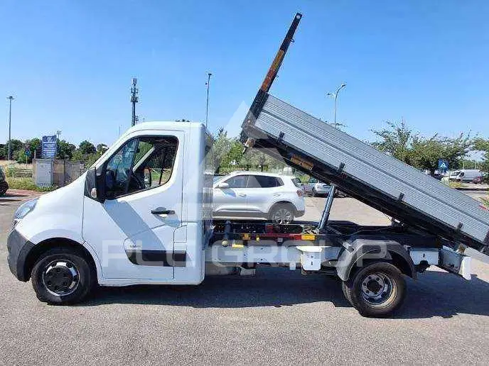 2020 Opel Movano
