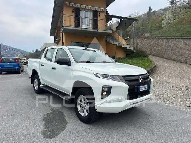 2021 Mitsubishi L200