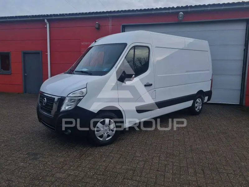 2021 Nissan NV 400