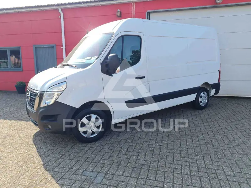 2021 Nissan NV 400