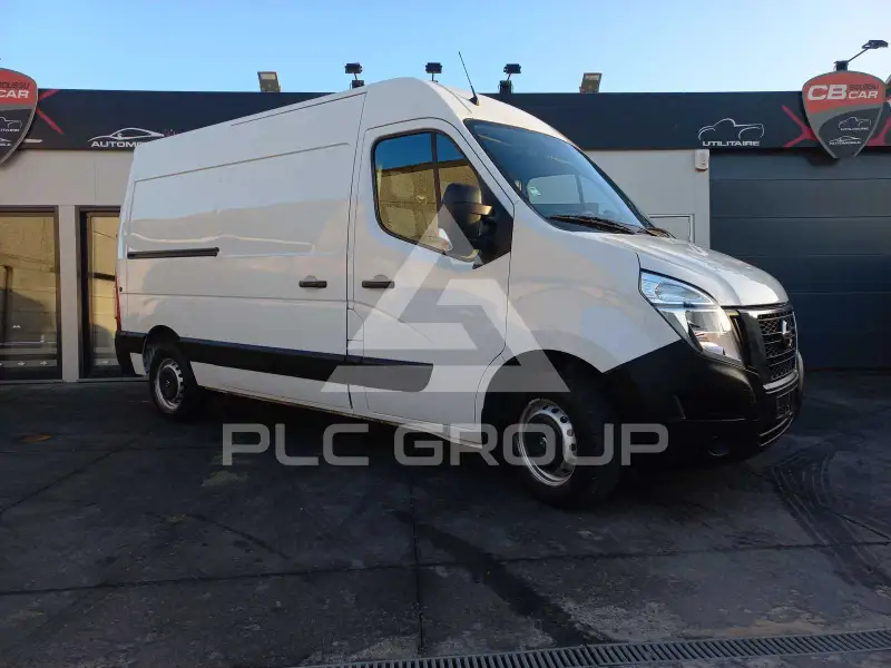 2021 Nissan NV 400