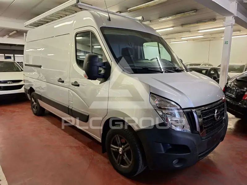 2021 Nissan NV 400
