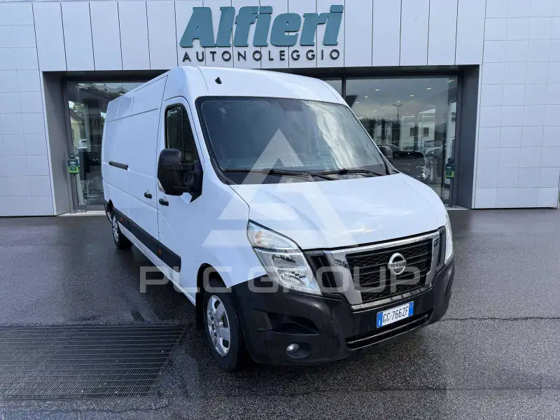 2021 Nissan NV 400