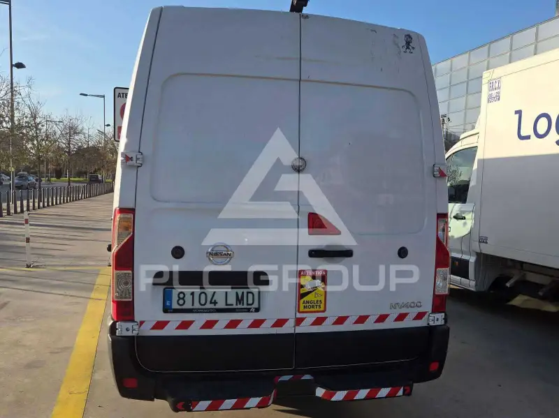 2021 Nissan NV 400