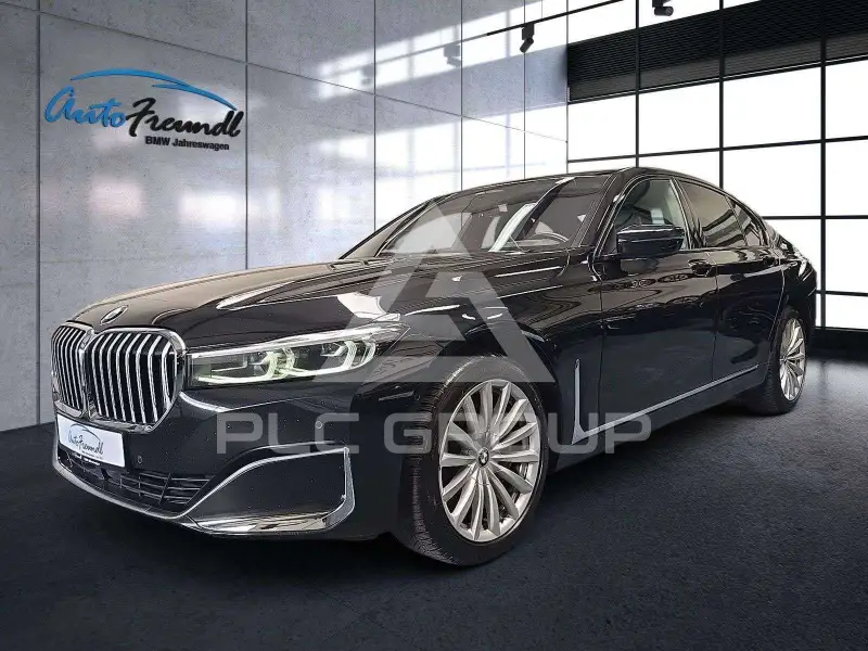 2021 BMW 740