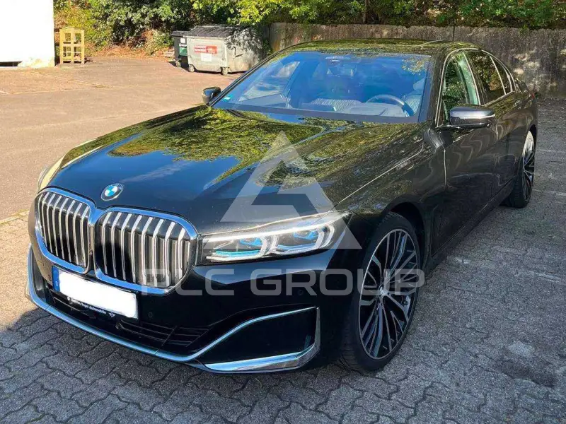 2021 BMW 740