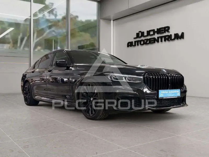 2021 BMW 740
