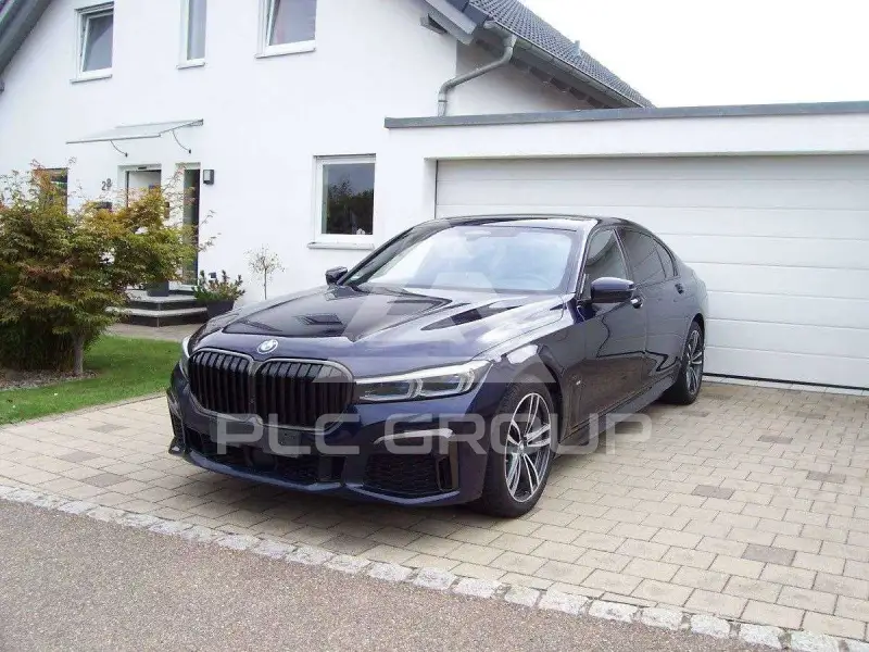 2021 BMW 740