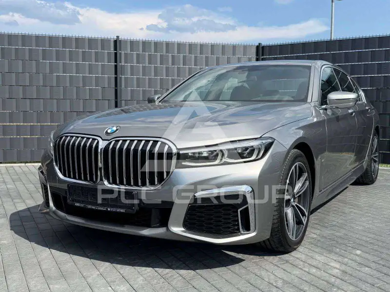 2021 BMW 740