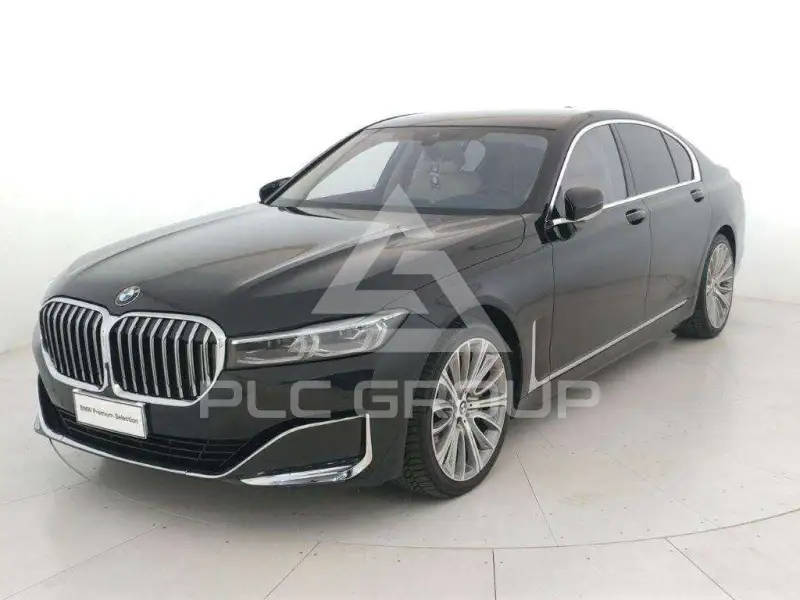 2021 BMW 740