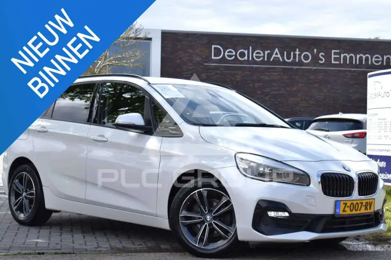 2021 BMW 220
