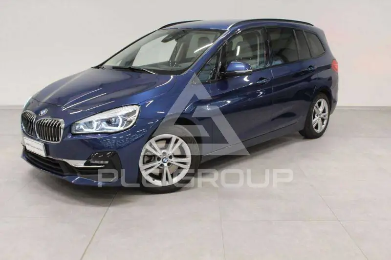 2021 BMW 220
