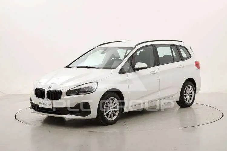 2021 BMW 216