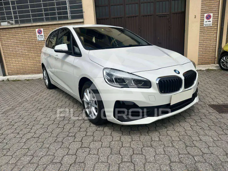 2021 BMW 216