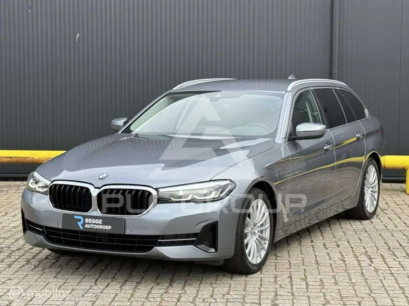 2021 BMW 530