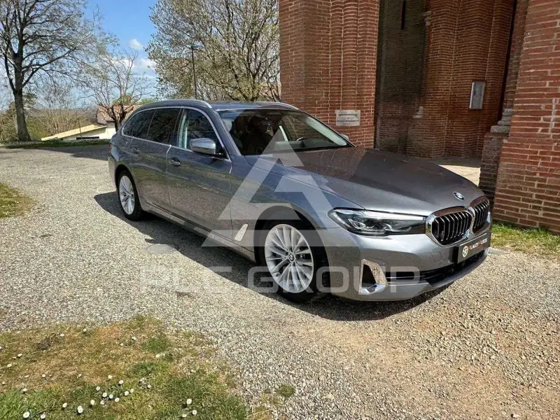 2021 BMW 530
