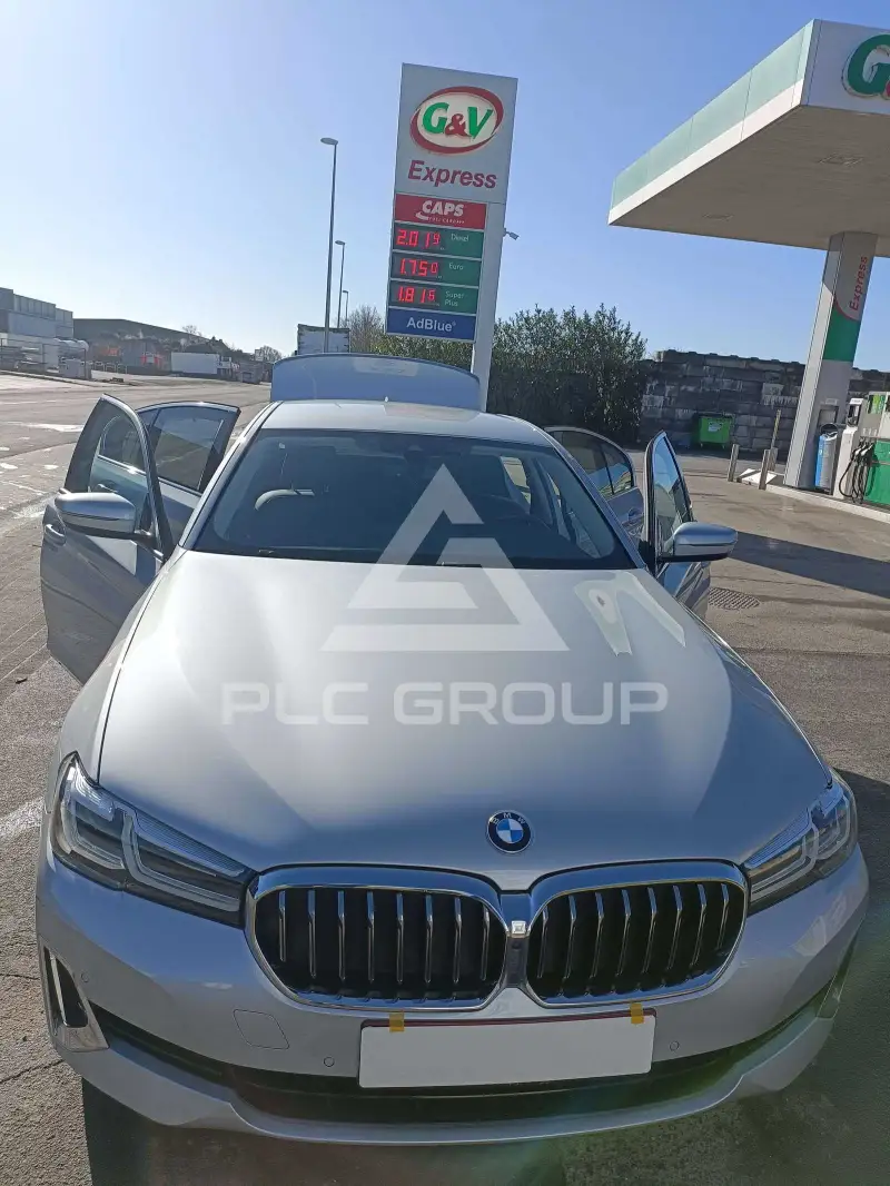 2021 BMW 530