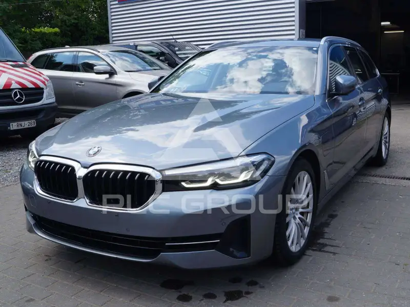 2021 BMW 530