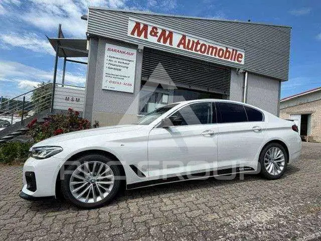 2021 BMW 530