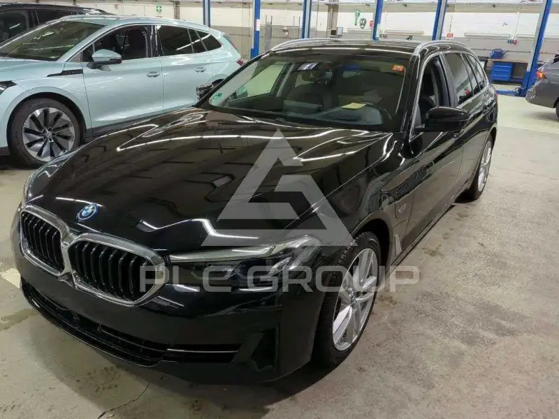 2021 BMW 530