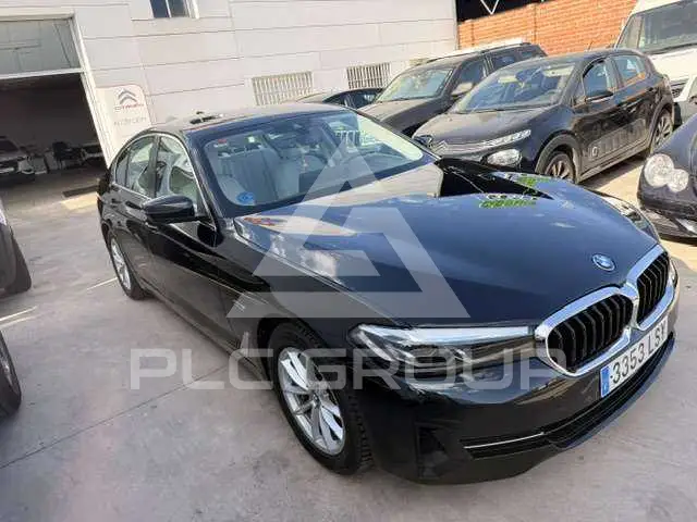 2021 BMW 530
