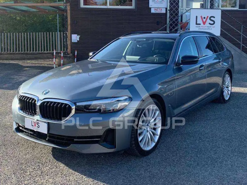 2021 BMW 530