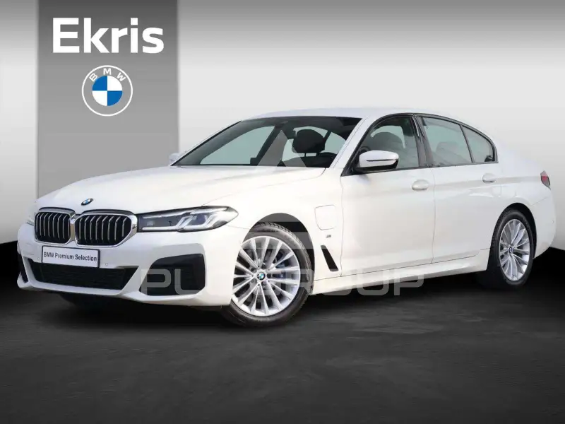 2021 BMW 530
