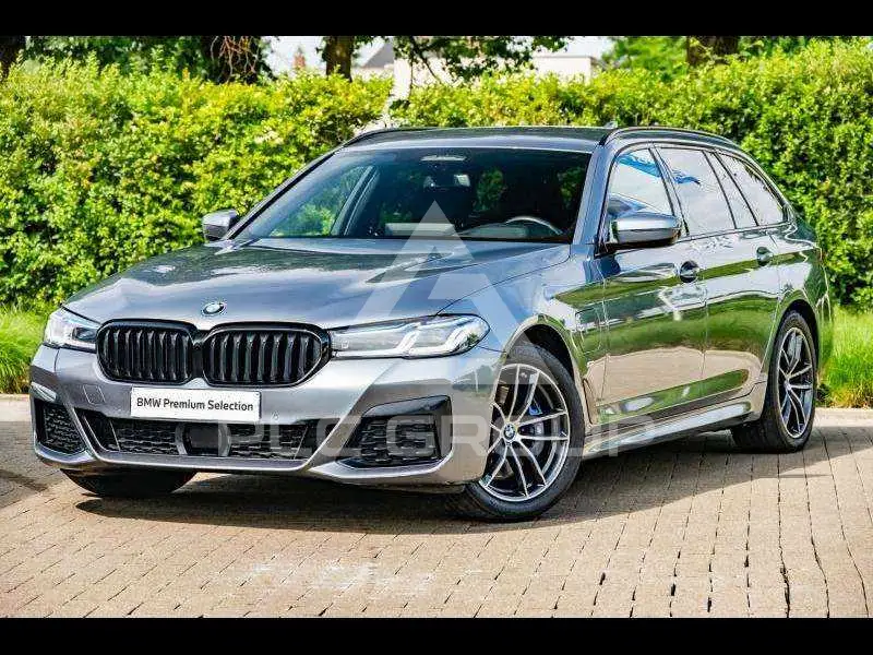2021 BMW 530