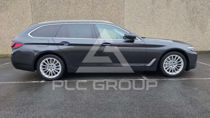 2021 BMW 530