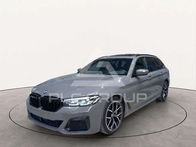 2021 BMW 530