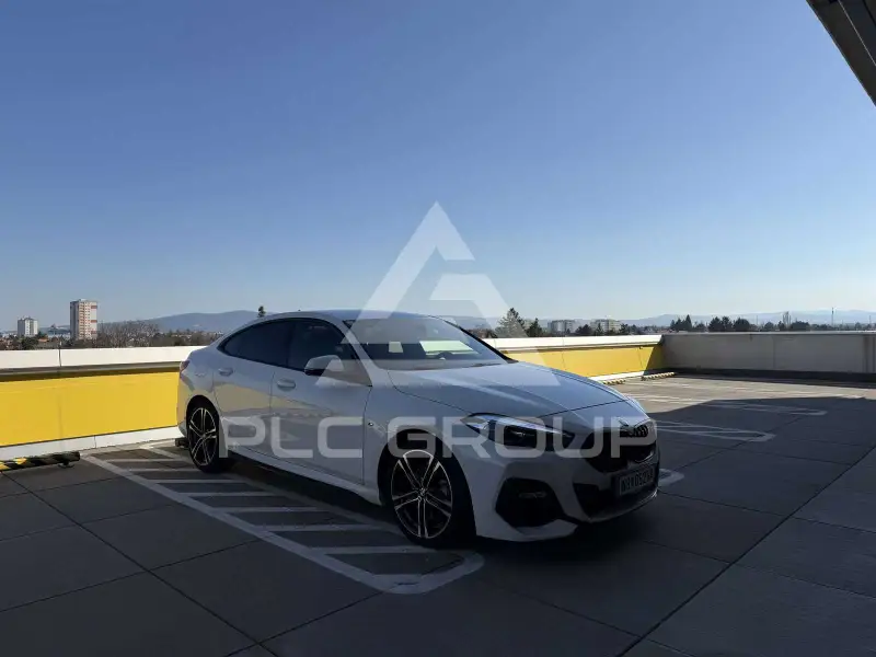 2021 BMW 218