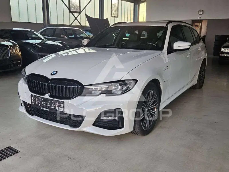 2021 BMW 320