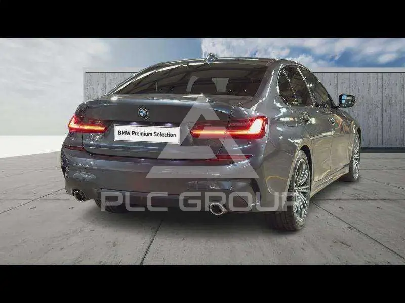 2021 BMW 320
