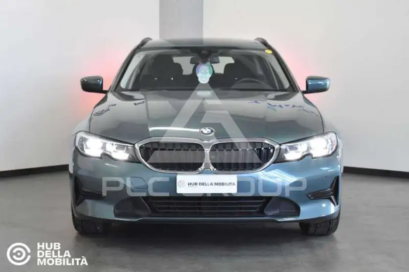 2021 BMW 320