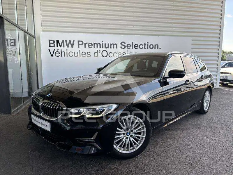 2021 BMW 320