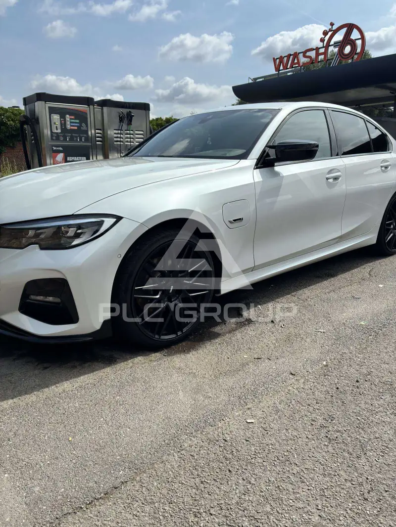 2021 BMW 320