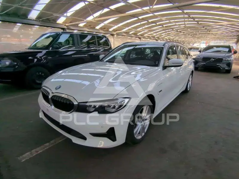 2021 BMW 320