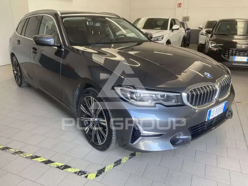 2021 BMW 320