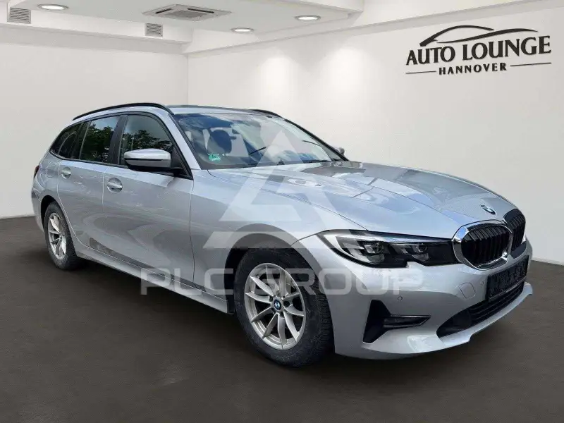 2021 BMW 320
