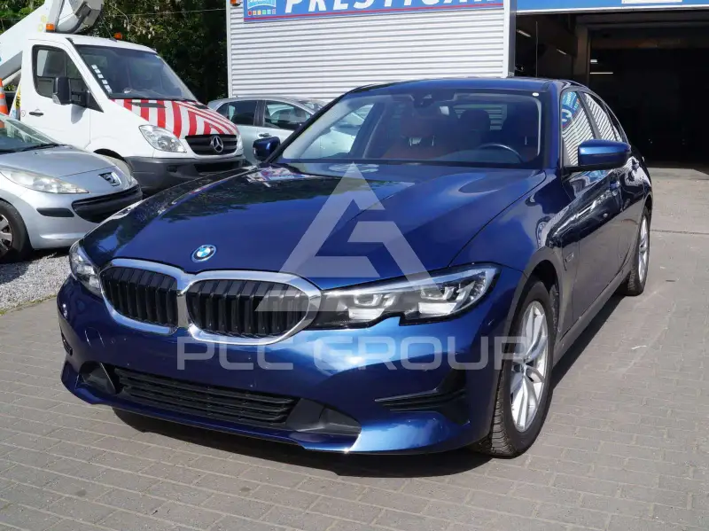 2021 BMW 320