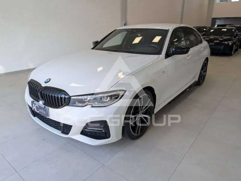2021 BMW 320