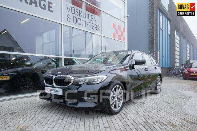 2021 BMW 330