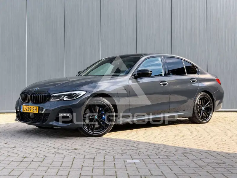 2021 BMW 330