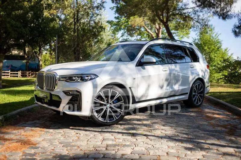 2021 BMW X7