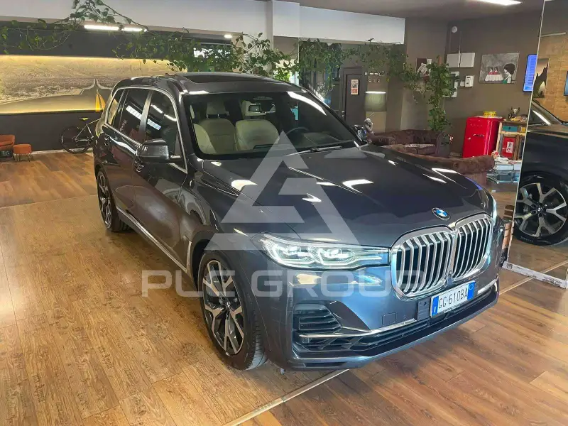 2021 BMW X7