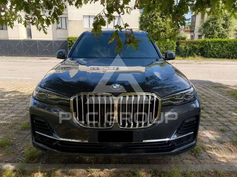 2021 BMW X7