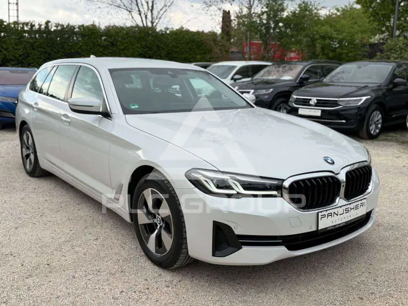 2021 BMW 520