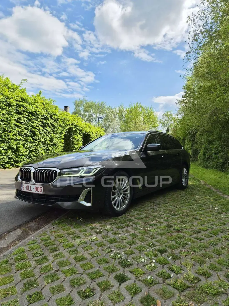 2021 BMW 520