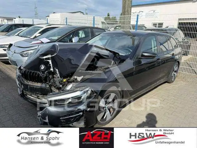 2021 BMW 520