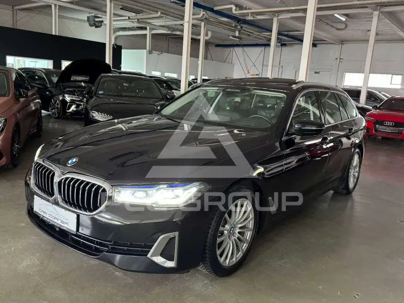 2021 BMW 520